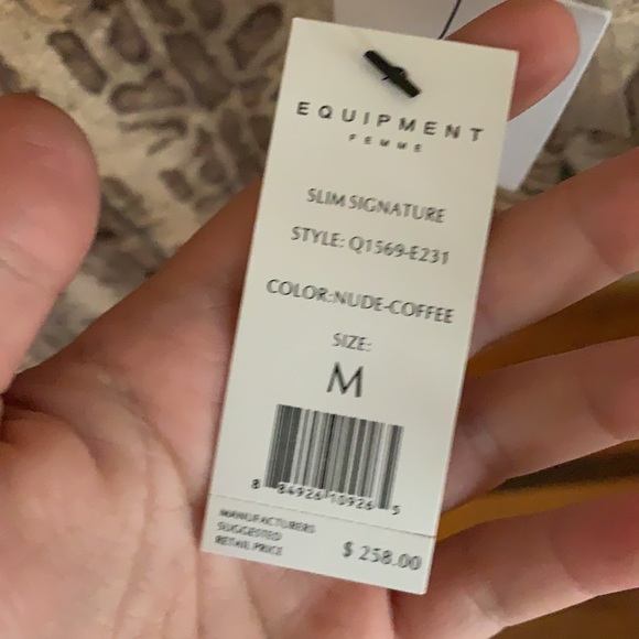 NWT Equipment slim signature printed blouse - Picture 7 of 10